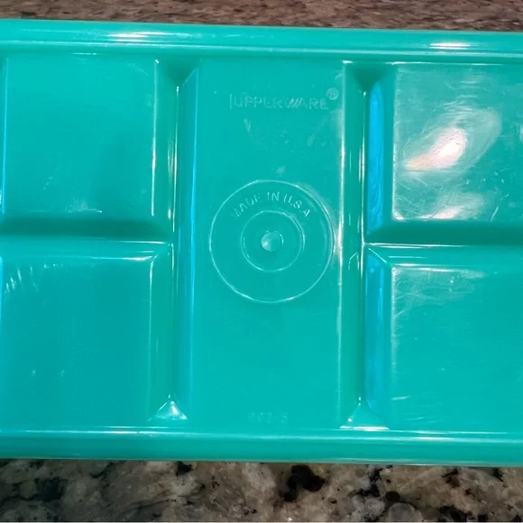 Vintage USA Tupperware Green Celery Vegetable Keeper Crisper Container 892-5 Lid - Picture 8 of 8